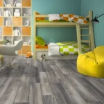 Imagen 5 de Piso Flotante Kronotex 12mm X 188mm X 1380m - Caja 1,30m2 Roble Harbour Grey 3572
