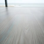 Imagen 7 de Spc- Piso Vinilico 5/0,5mm X 228mm X 1524mm- [caja X 2,78m2] Gris Ocean View