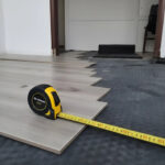 Imagen 8 de Spc- Piso Vinilico 5/0,5mm X 228mm X 1524mm- [caja X 2,78m2] Gris Ocean View